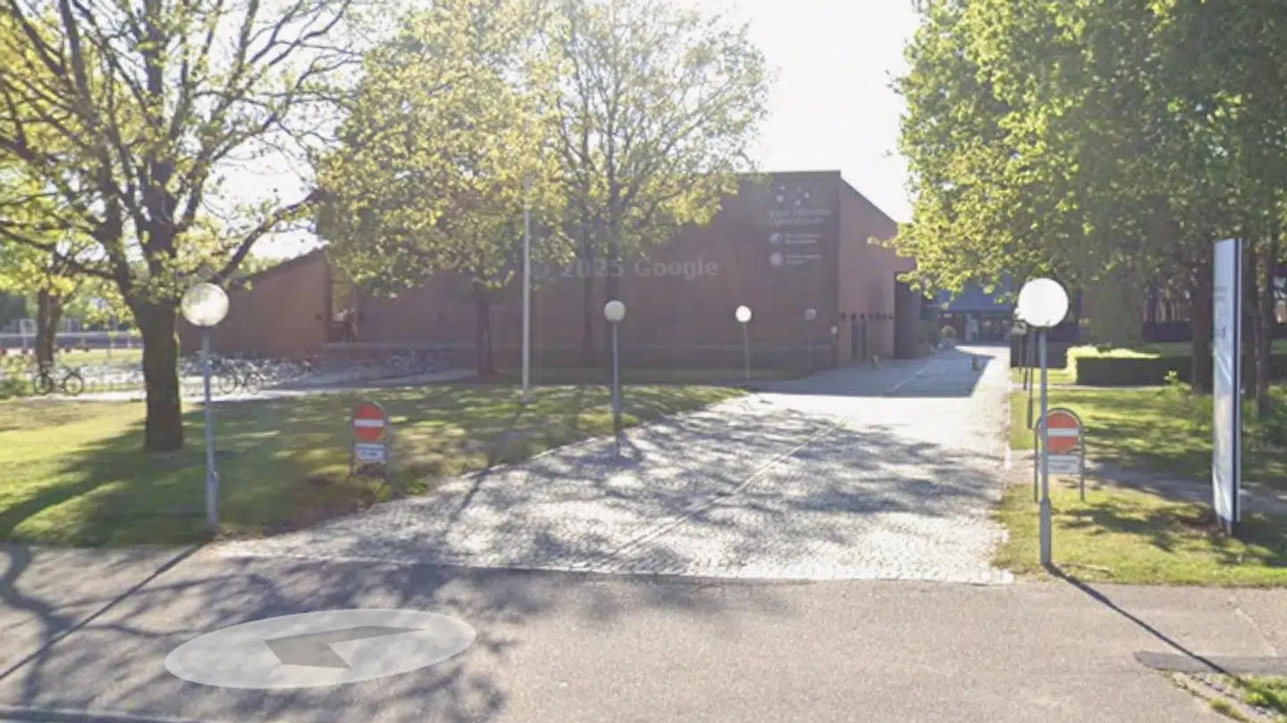 Hovedindgangen til Ikast-Brande Gymnasium.