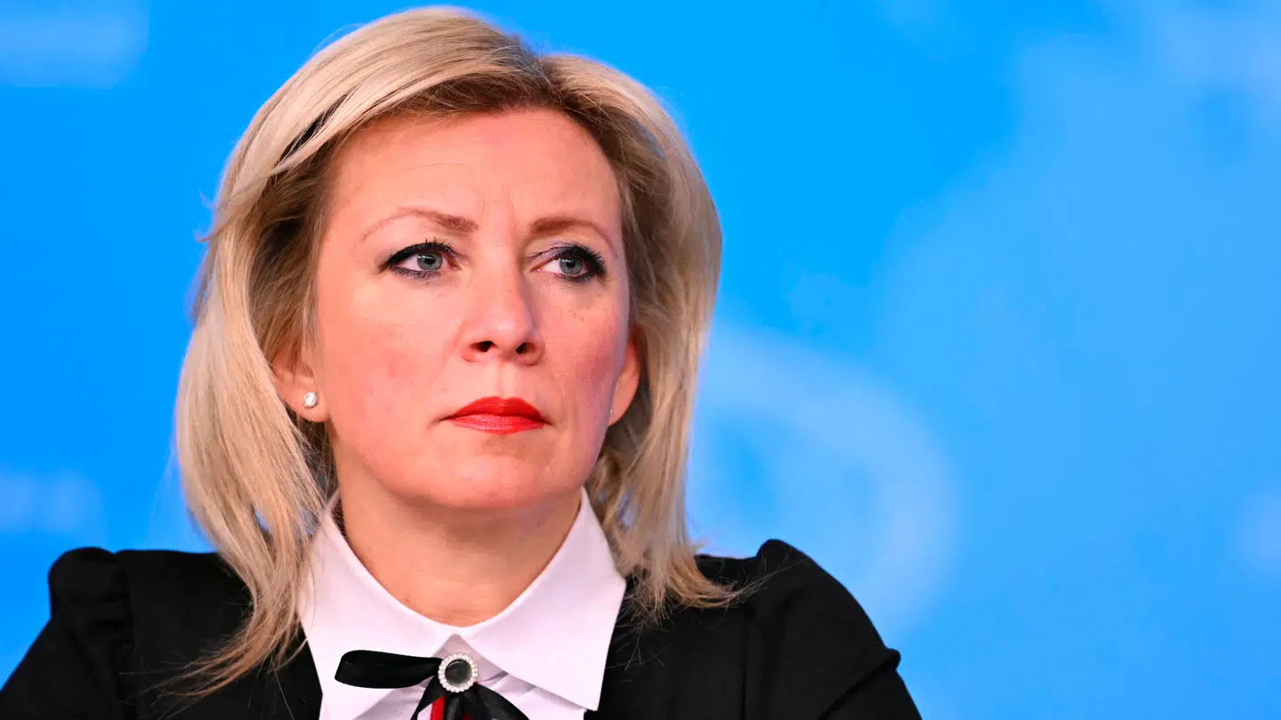 Talspersonen for det russiske udenrigsministerium, Maria Zakharova, kalder Ukraines præsident, Volodymyr Zelenskyj, for en terrorist og forsøger at koble lederne i de vestlige lande sammen med sagerne om korruption i Ukraine.