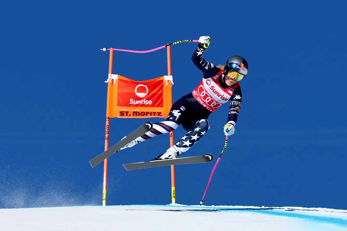 Der var en skyfri himmel, da Lindsey Vonn og co. lørdag var på pisten St. Moritz.