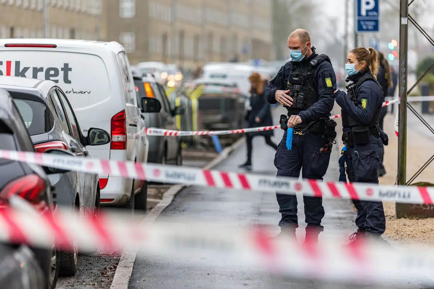 Politiet er lørdag rykket ud til Frederiksborgvej i København, hvor et område er afspærret.