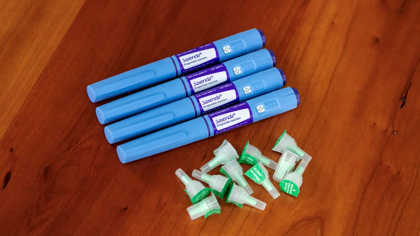 Saxenda er et receptpligtigt slankemiddel, der bruges til vægttab. Medicinen er også forbundet med kendte bivirkninger, herunder risiko for galdesten.