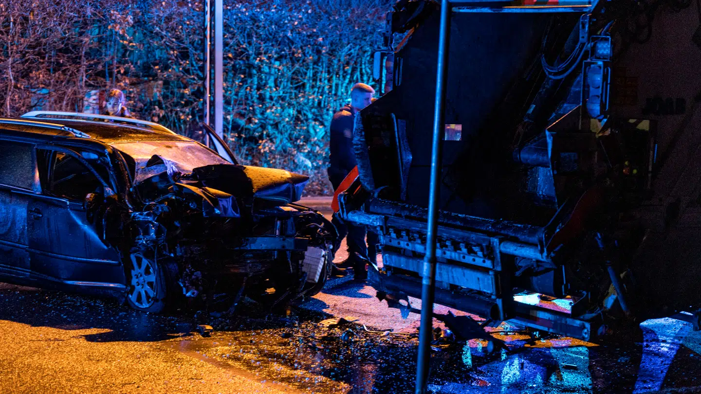 Alvorligt færdselsuheld på Bellahøjvej lørdag den 13. december 2025.