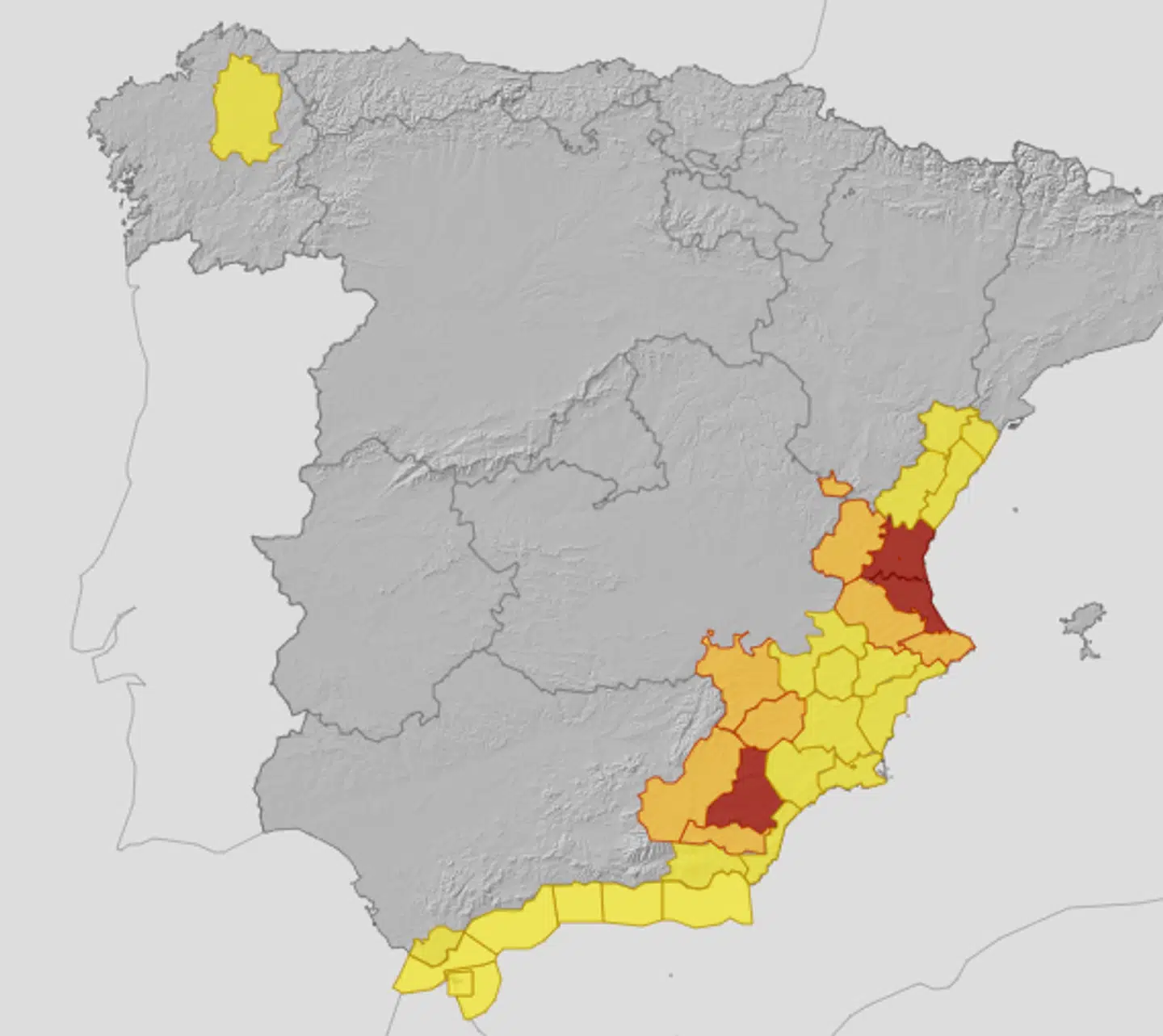 Disse områder har det spanske meteorologiske institut, AEMET, udsendt varsler for. Især i de røde områder kan nedbørsmængderne blive ekstreme.