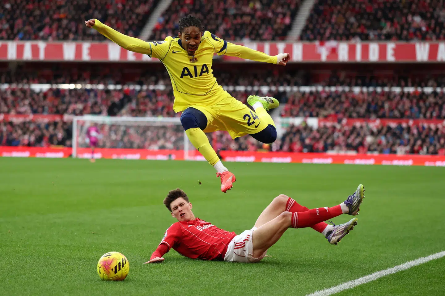 Tottenham har blot vundet en af de sidste syv kampe i Premier League. Søndag tabte man fortjent til bundholdet Nottingham Forest.