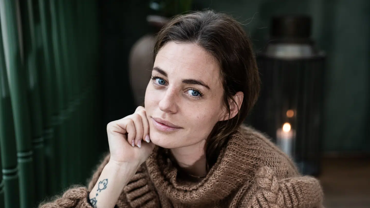 Sarah Grünewald er en dansk model og tv-personlighed. Hun er bedst kendt for sit værtskab i Vild med dans.