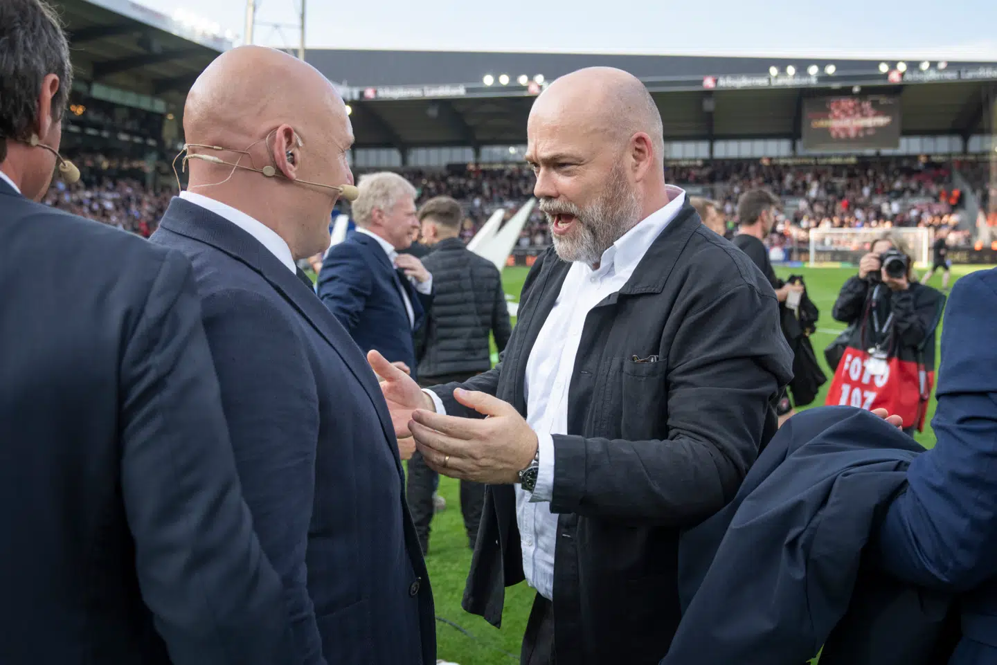 Til højre ses FC Midtjyllands ejer Anders Holch Povlsen efter en superligakamp mellem FC Midtjylland og Silkeborg IF på MCH Arena i Herning.