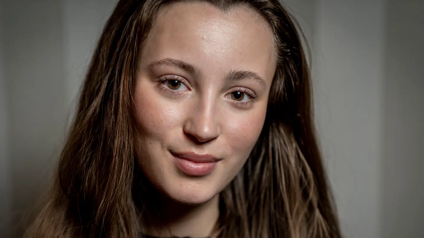 Josephine Højbjerg er ikke klar til at forholde sig til sin summende indbakke.