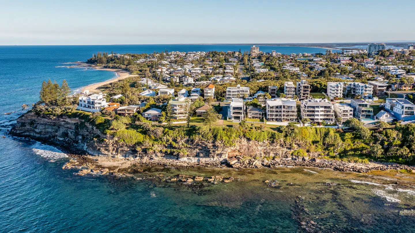 Ved Moffat Beach i Queensland i Australien endte det fatalt for en 17-årig pige, der ville tage et billede.