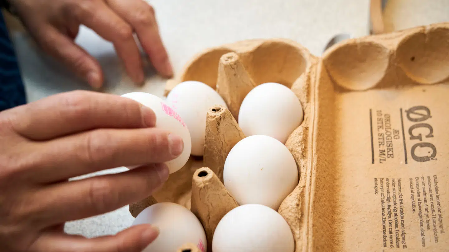 Jo nyere et æg er, jo sværere er det at pille det.