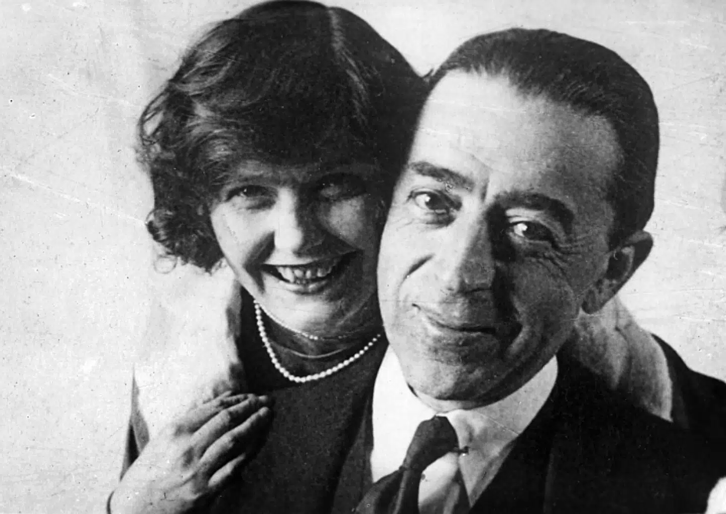 Sidney Reilly med en af sine koner. På et tidspunkt havde han to på samme tid.