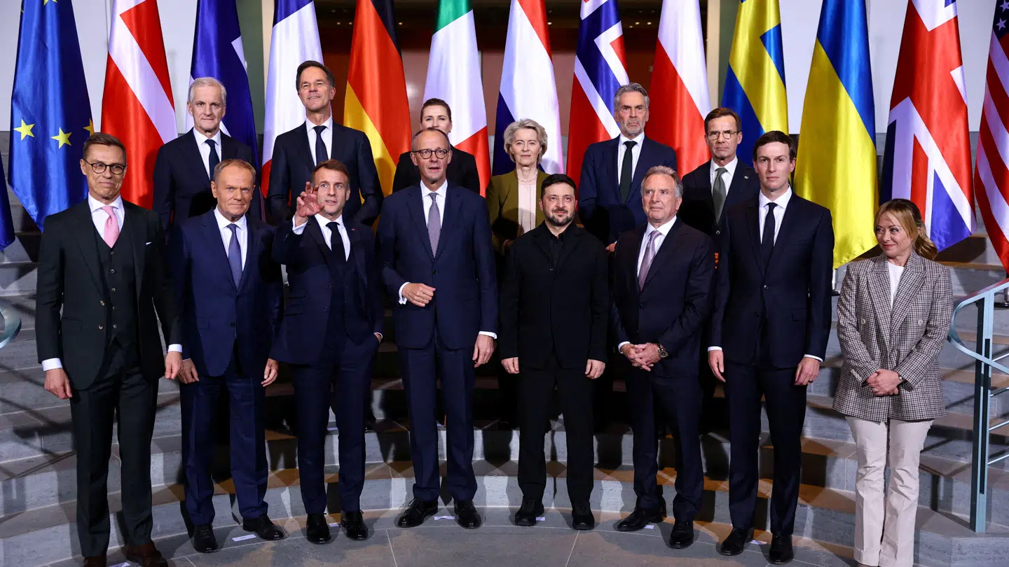 En lang række EU-ledere er i Berlin for at forhandle.