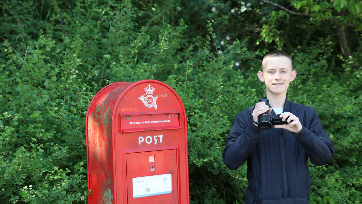 Laurits Kjeldbjerg Petersen har gennem det seneste år været særligt glad for at tage videoer og billeder af de klassiske, røde kasser.