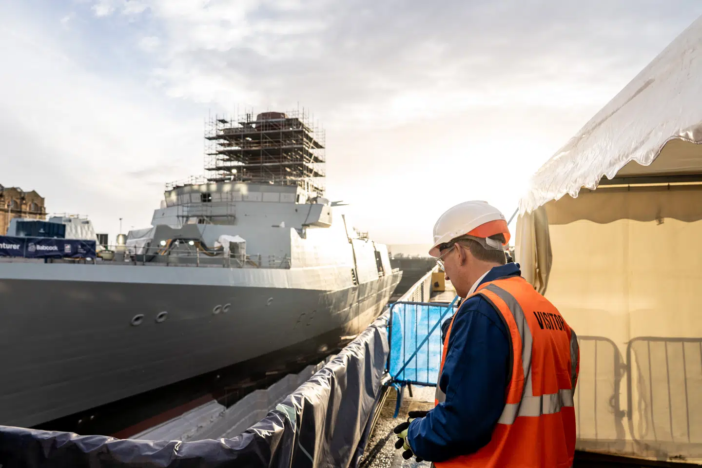 Danmark har ikke kompetencerne til selv at bygge sine egne fregatter, slog forsvarsminister Troels Lund Poulsen (V) fast, da han mandag var på inspirationstur til Skotland.