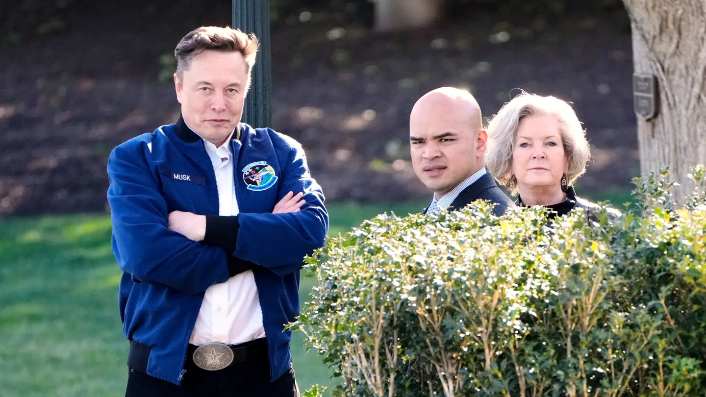 Elon Musk var i starten af året en del af Trumps administration. Som leder af enheden DOGE skulle han skære i de offentlige udgifter.