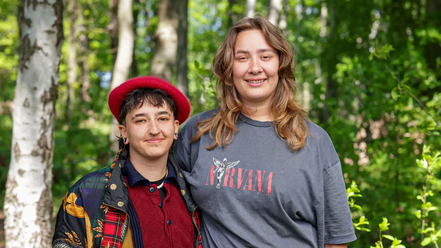 Sara Prsic (tv) og kæresten Lykke, var med i tredje sæson af DR-programmet 'Døm vores forhold'.