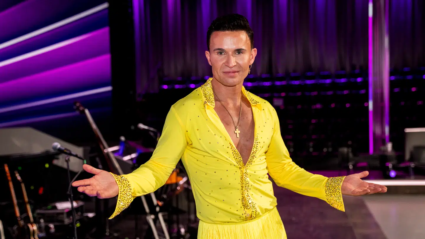 Gustav Salinas under syvende episode af TV 2s live underholdningsprogram Vild med dans i København fredag den 31. oktober 2025.