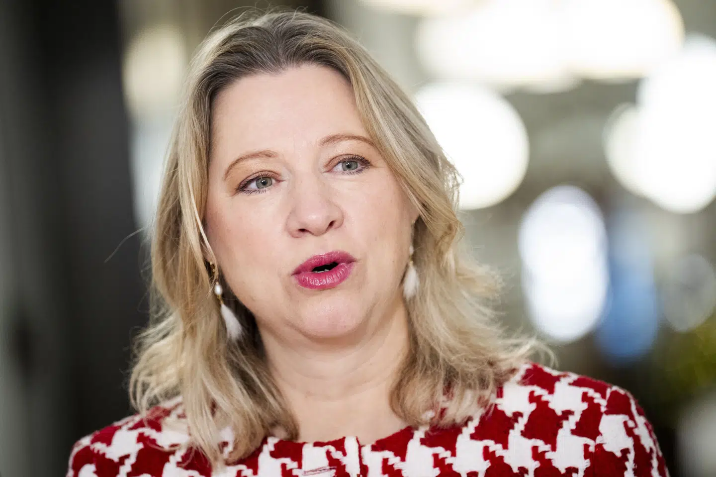 Der skal skabes 20.000-25.000 almene boliger de næste ti år, og der har regeringen anført af social- og boligminister Sophie Hæstorp Andersen (S) lavet en politisk aftale med en række partier, som skal sikre det. (Arkivfoto).