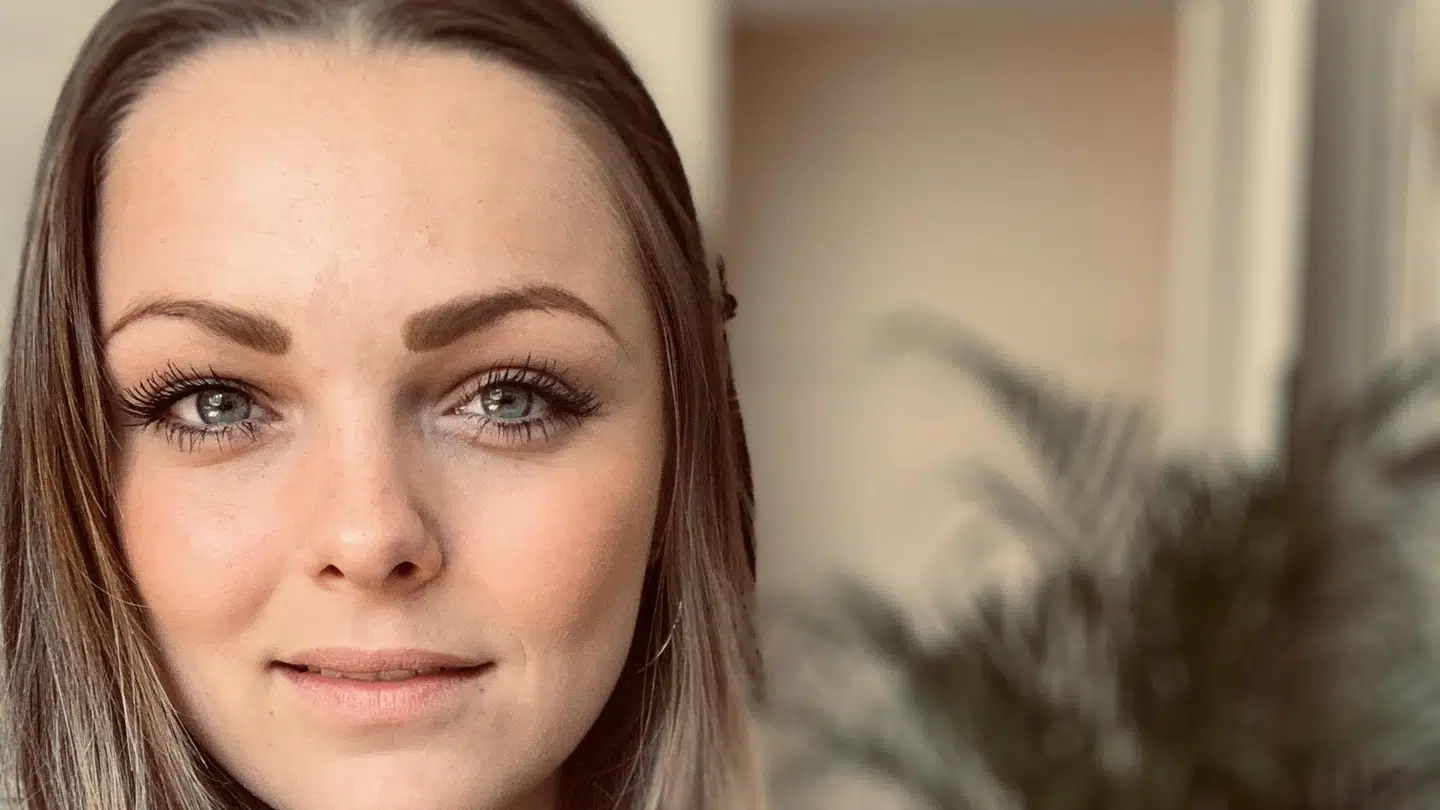 27-årige Leika Fuglsang blev selv anbragt uden for hjemmet, da hun var ganske lille. Hun ønsker ikke nødvendigvis flere anbringelser, men bedre forhold for de børn, der anbringes.