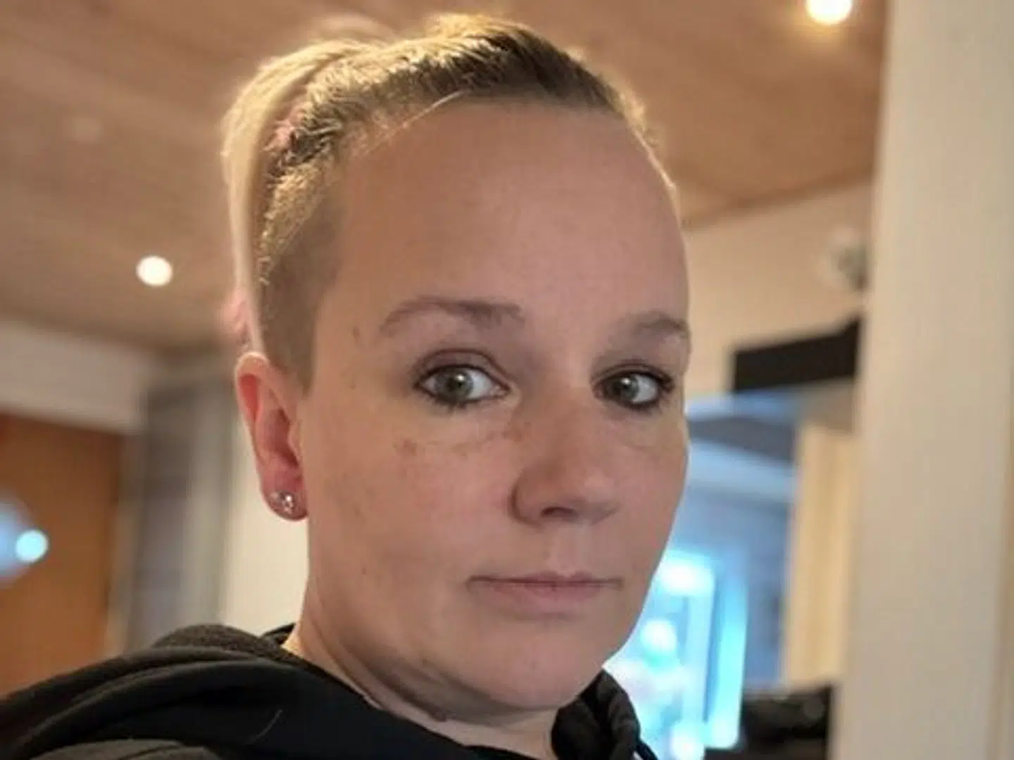 Af frygt er Zara Gammelmark Hertzums og Marc begyndt at sende børnene i byen bevæbnet med en deodorant.