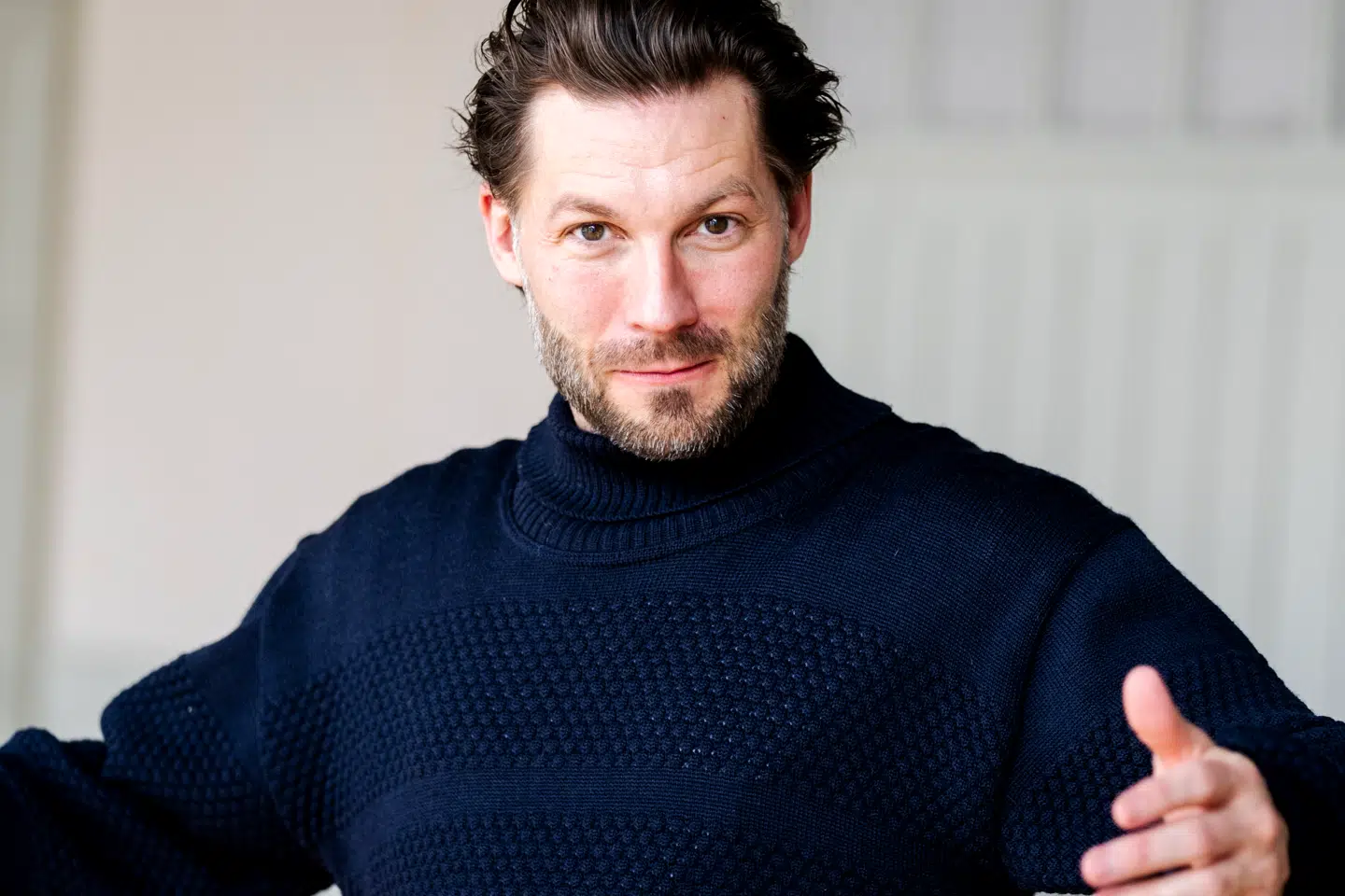 Simon Stenspil fik i 2025 en dom for bedrageri og dokumentfalsk.