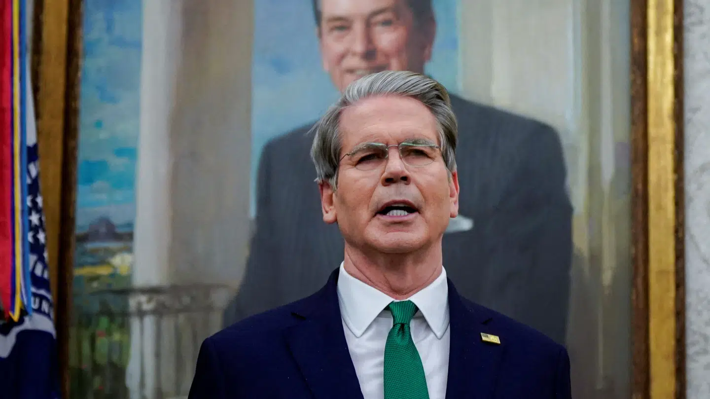 'Susie er en enestående stabschef, og hendes utrættelige dedikation, loyalitet og engagement over for præsidenten er uovertruffen,' lyder det i finansminister Scot Bessents opslag på X.