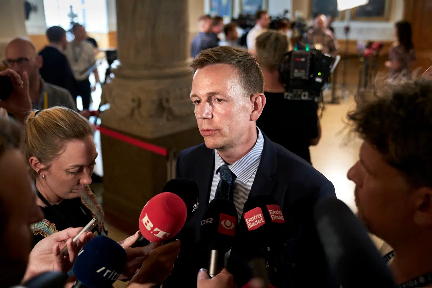 Udlændinge- og integrationsminister Rasmus Stoklund har mødt kritik fra egne rækker efter et opslag om julehjælp.