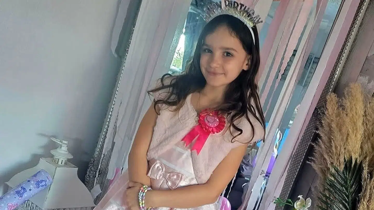 Her ses et billede af niårige Aria Thorpe, der mandag blev fundet dræbt.