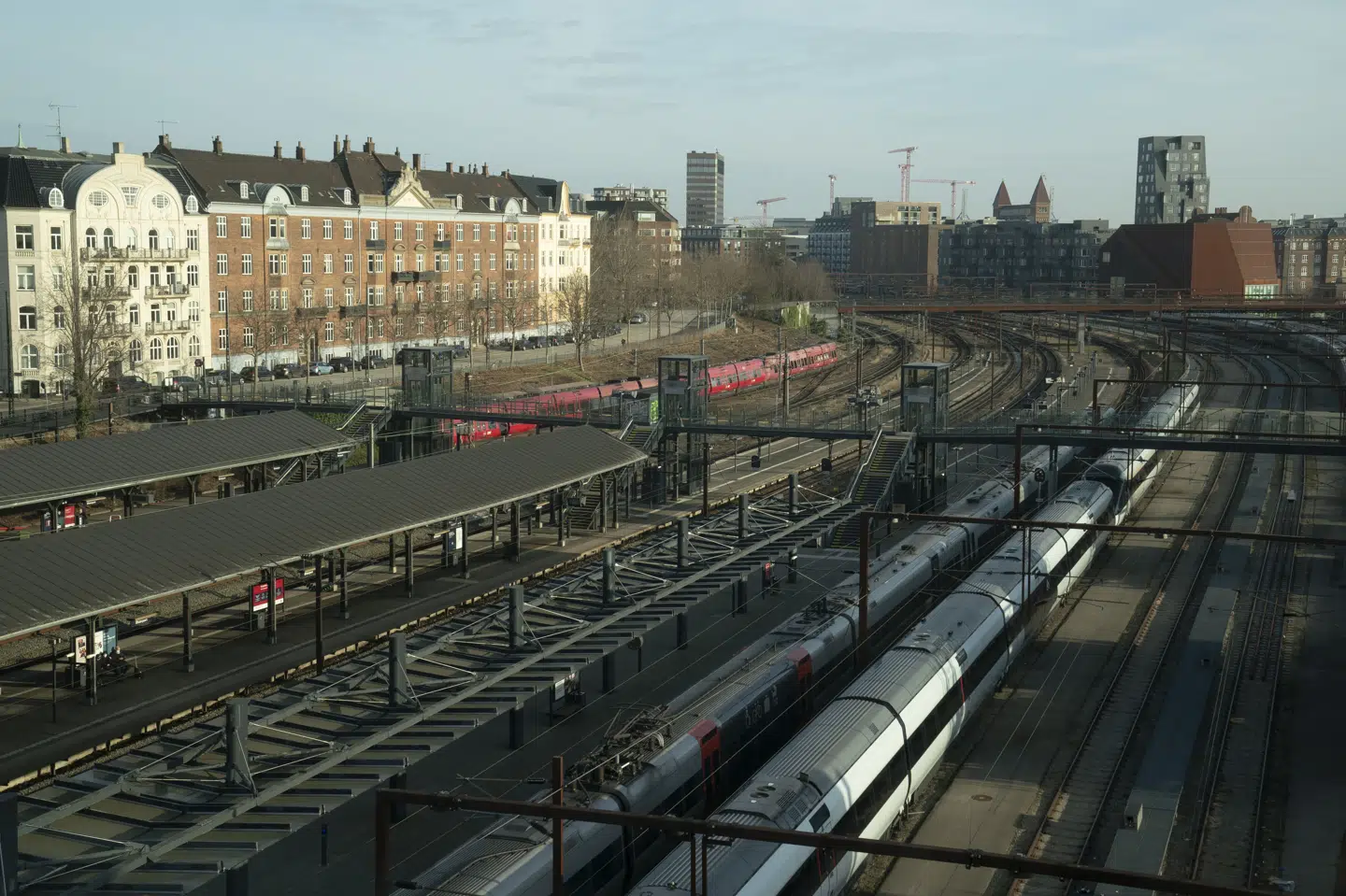 Hvis man torsdag morgen skal med tog fra Østerport til Næstved, skal man begynde turen med at tage S-tog til Køge, for regionaltogene er aflyst på strækningen på grund af en fejl på et sporskifte. (Arkivfoto).