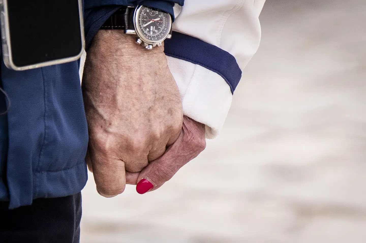 Netdating er blevet mere populært i den ældre del af befolkningen. Blandt de 65- til 74-årige benytter 4,5 procent sig af datingapps eller datingsider. (Arkivfoto).