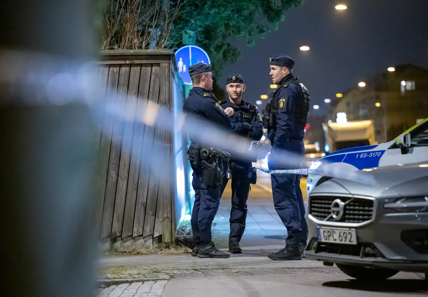 Politiet var natten til lørdag tilstede i Hindby-kvarteret i Malmø. Hændelsen den nat har vakt opsigt over hele Sverige.