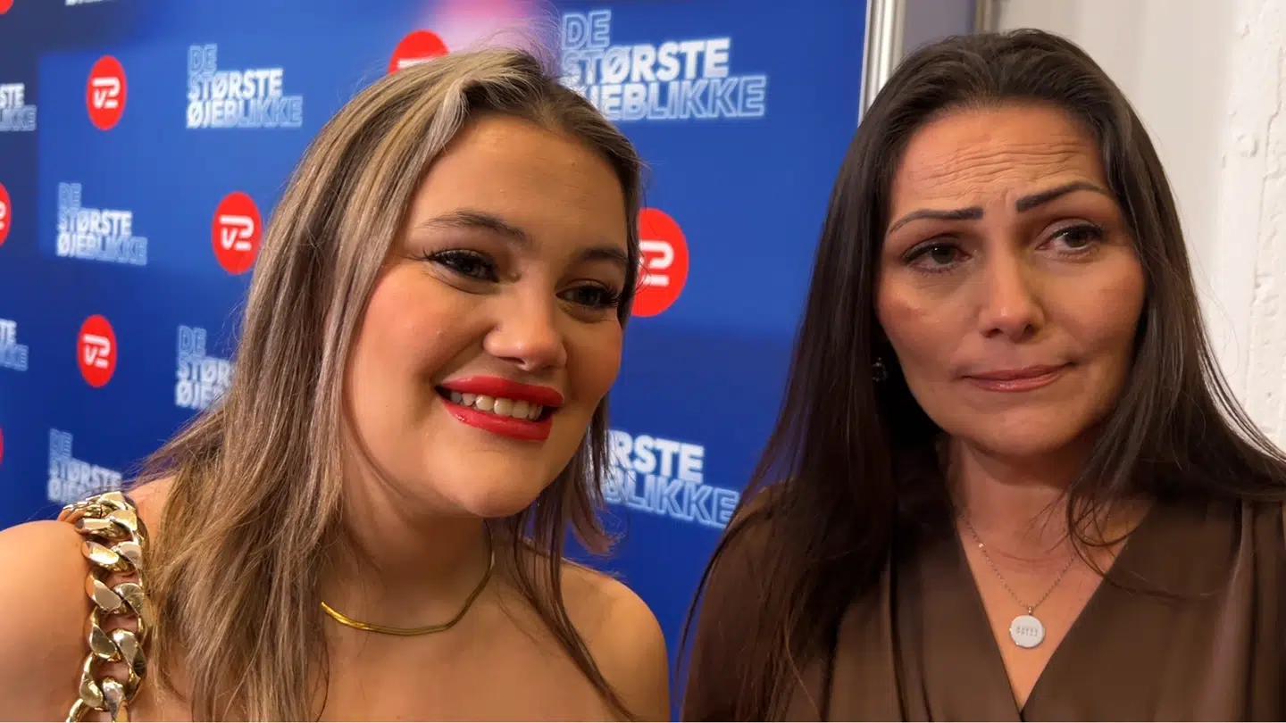 Stephanie Siguenza var med sin mor på den røde løber.