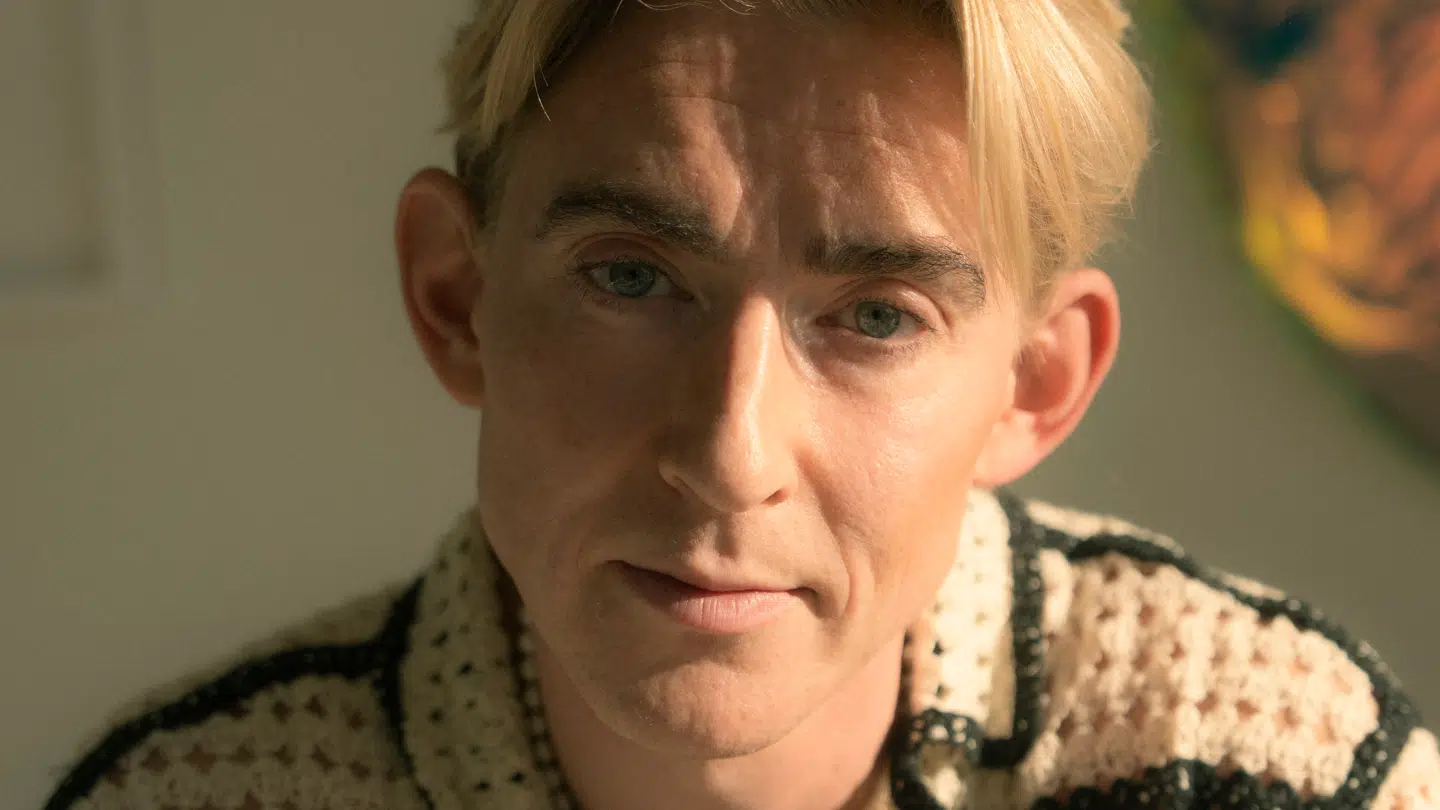 Emil Thorup står bag podcasten 'Langt liv', hvor han på egen krop afprøver teorier om longevity.