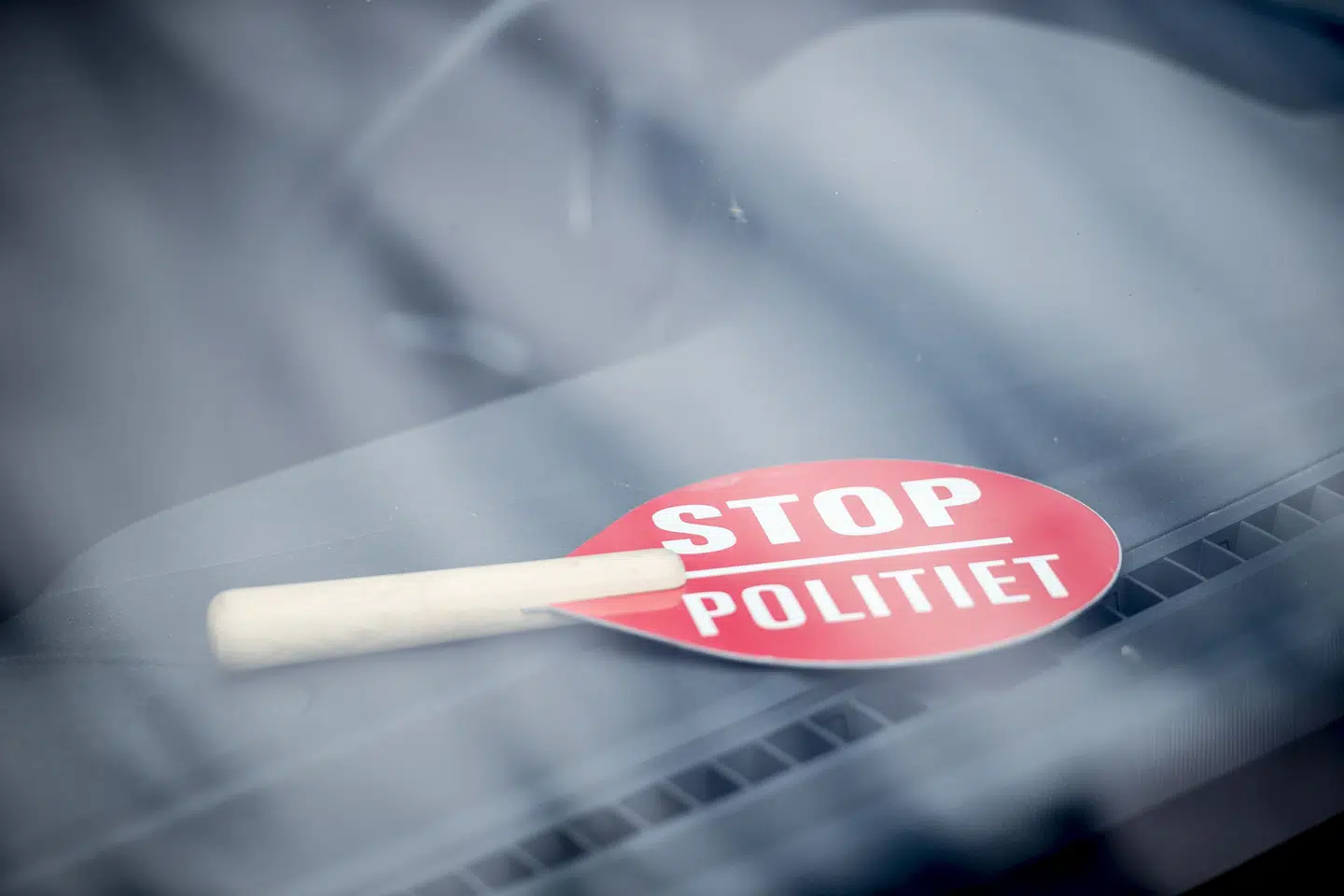 Adskillige personer fra samme familie var blandt de anholdte ved en større politiaktion i september. Nu har en af de sigtede i sagen tilstået hvidvask af mere end 120 millioner kroner. Den 21-årige, der er syrisk statsborger, idømmes fængsel og udvises af Danmark. (Arkivfoto)