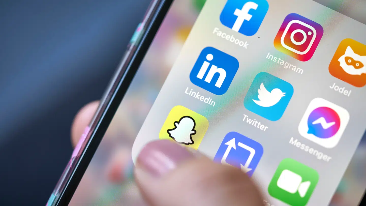 Undersøgelsen er foretaget af Stanford University og har haft til formål at kortlægge, hvor udbredt såkaldt »giftig adfærd« er på sociale medier.