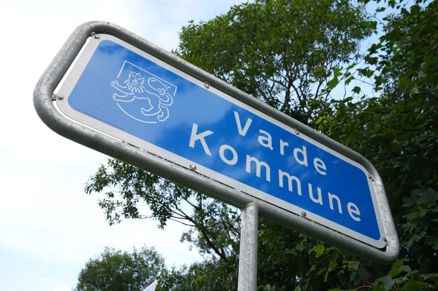 Varde Kommune har i 2023 og 2024 tilbudt studerende, som er flyttet fra kommunen, et lift med en bus til jul. Men Ankestyrelsen vurderer ikke, at kommunen har en saglig interesse i tilbuddet. (Arkivfoto).