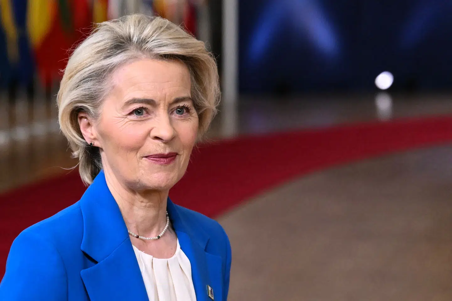 EU-Kommissionens formand, Ursula von der Leyen, fastslog på vej ind til et EU-topmøde torsdag formiddag, at lederne ikke vil forlade det, før der er en løsning på finansieringen af Ukraine (Arkivfoto).