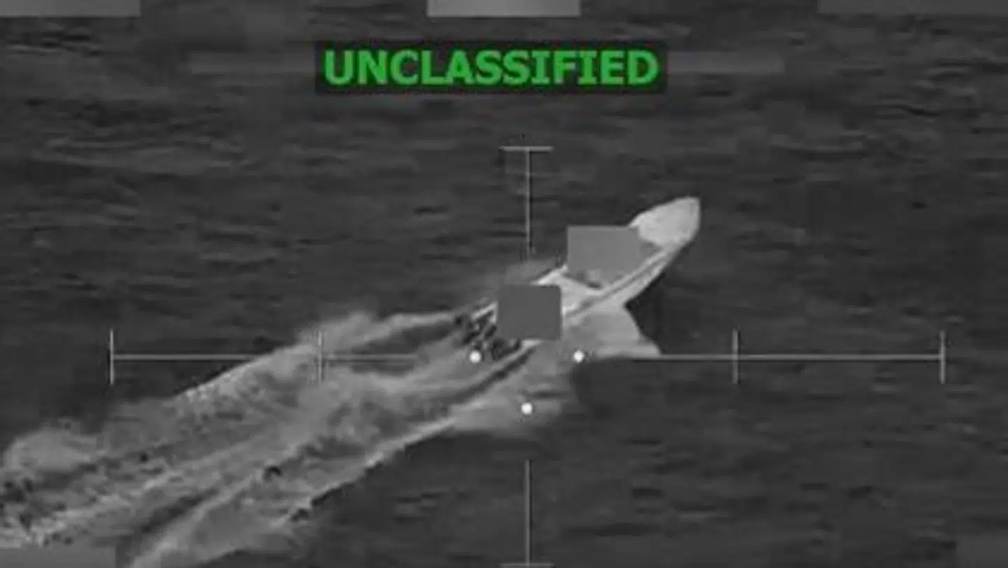 Her ses et skærmbillede fra en video, som det amerikanske militærs sydlige kommando, Southcom, har delt natten til fredag.