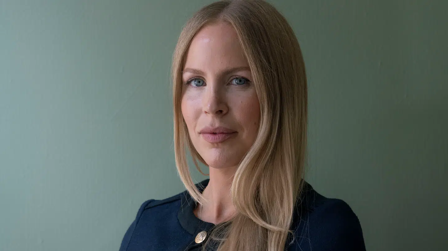 'Tragedien er, at alt det, der er godt ved unge mænd, deres viljestyrke, beskyttertrang og ridderlighed, har de fået at vide var forkert,' lyder det blandt andet fra Selsing.