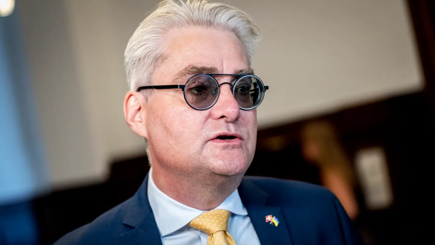 Tidligere venstreminister og medstifter af Den danske Ukraine‑komité, Søren Pind, er gæst i fredagens afsnit af B.T.s debatpodcast, Borgerlig Tabloid. Her diskuterer han direkte med Dansk Folkeparti.