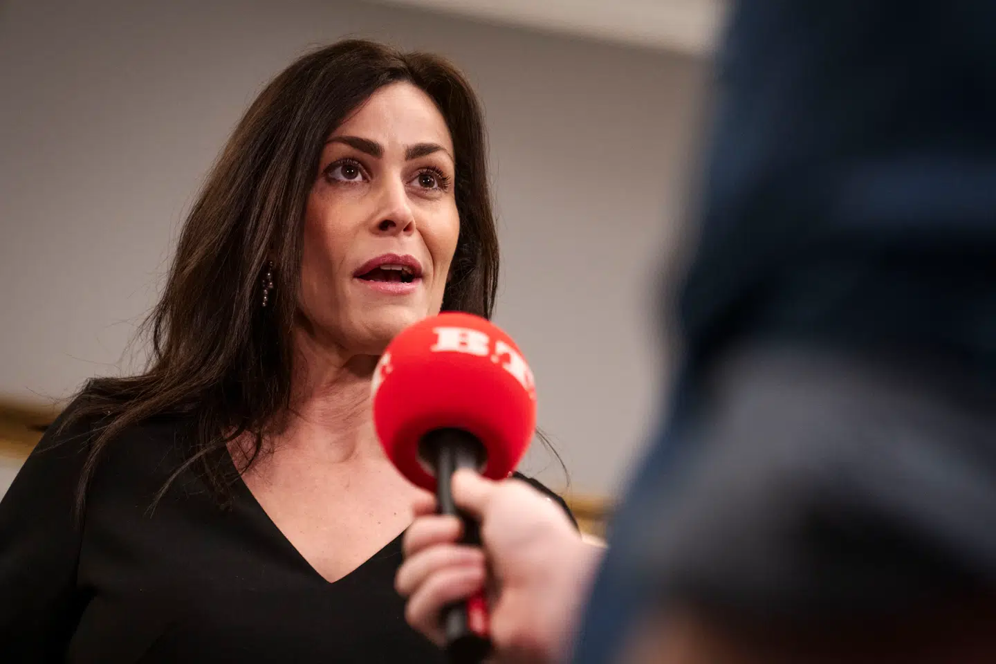 Mette Thiesen (DF) har stillet et spørgsmål til ligestillingsudvalget, som får kritikken til at fyge.