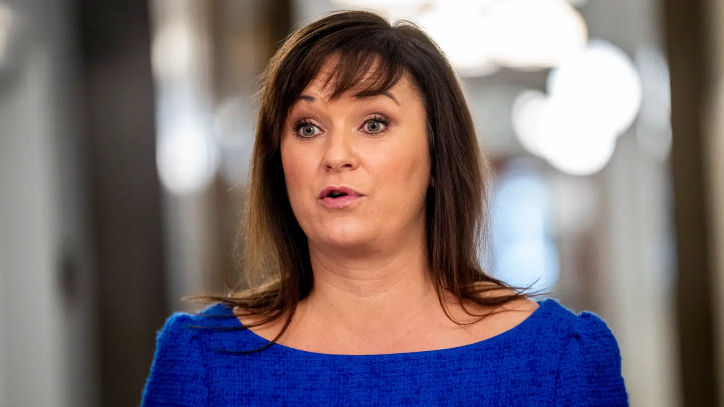 Indenrigs- og sundhedsminister Sophie Løhde (V) ser på, om Novo Nordisk alligevel skal punge ud til patienter, der har fået bivirkninger af medicinalgigantens produkter.