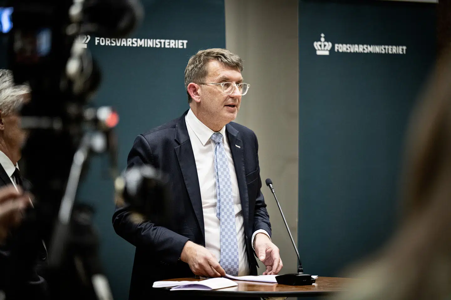 Forsvarsminister Troels Lund Poulsen (V) kaldte det torsdag på et pressemøde "fuldstændig uacceptabelt", at der fra russisk side udføres hybridangreb i Danmark. (Arkivfoto).