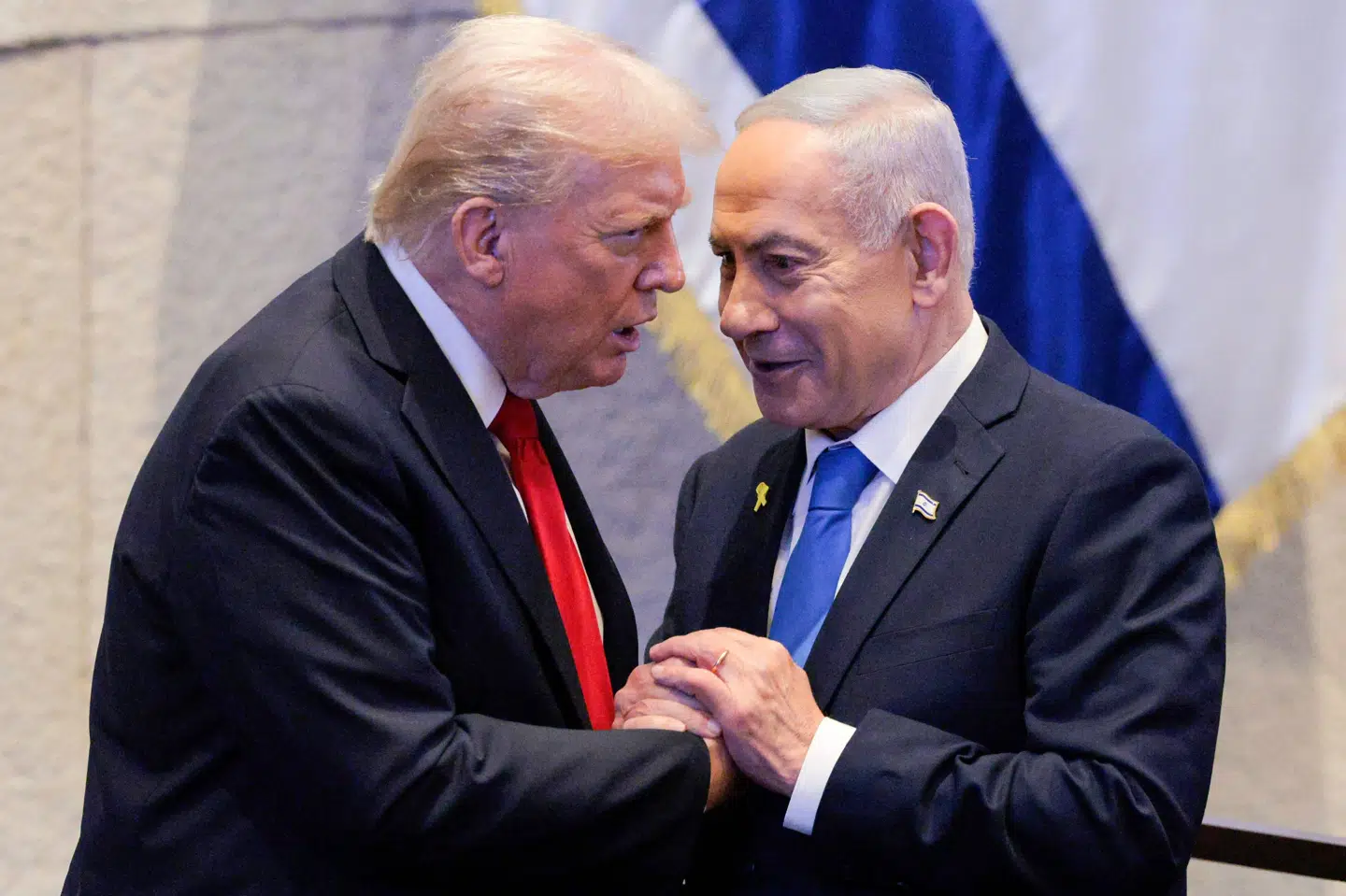 USA's præsident, Donald Trump (t.v.), var i oktober på besøg i Israel og det israelske parlament, Knesset, og talte også med premierminister Benjamin Netanyahu ved samme lejlighed. (Arkivfoto)