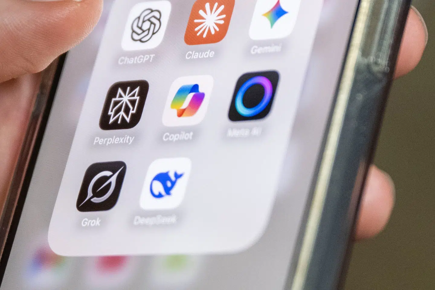 Mødet med ChatGPT som ung under 18 år vil fremover være en anderledes og mere beskyttet oplevelse, oplyser selskabet bag chatbotten. (Arkivfoto).