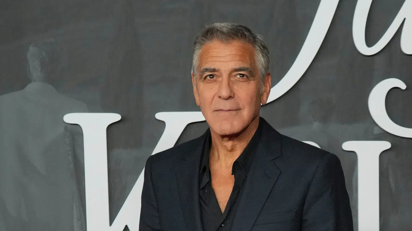 George Clooney er i sorg, fordi han har mistet sin søster.