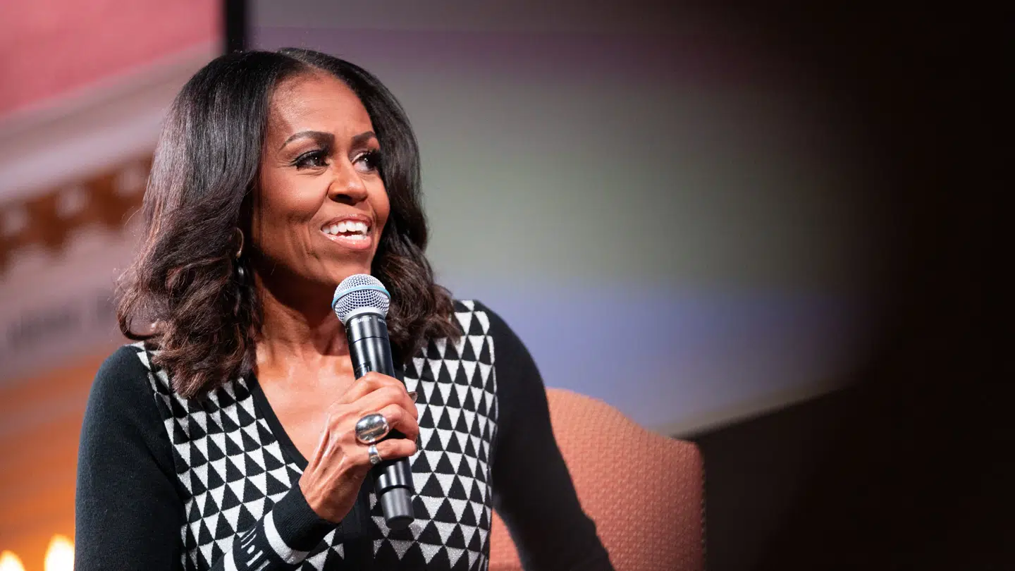 Den tidligere førstedame Michelle Obama har travlt med at sende julekort ud.