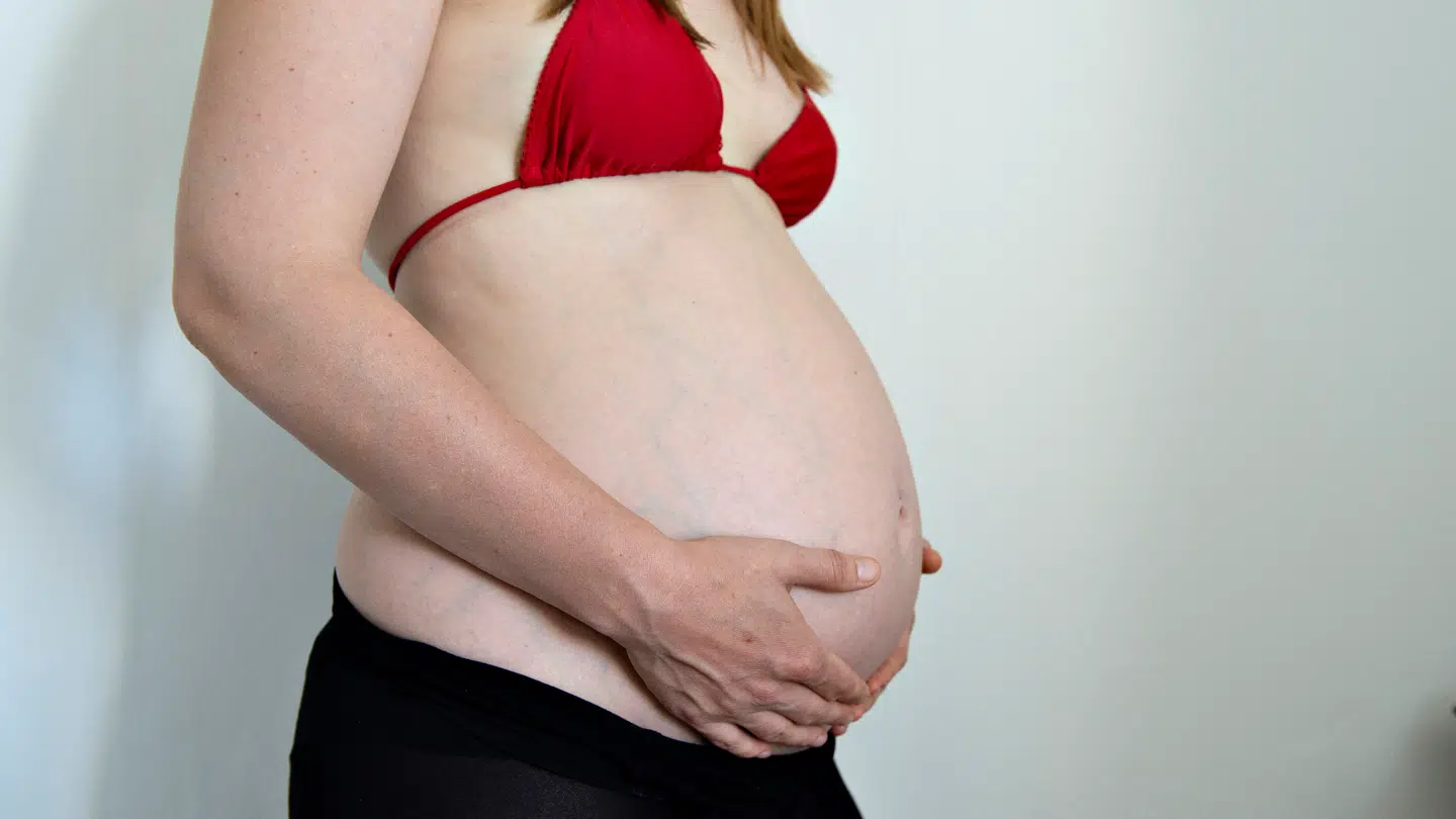 Gravid mave, 23 uger, Aalborg 16. juli 2019.