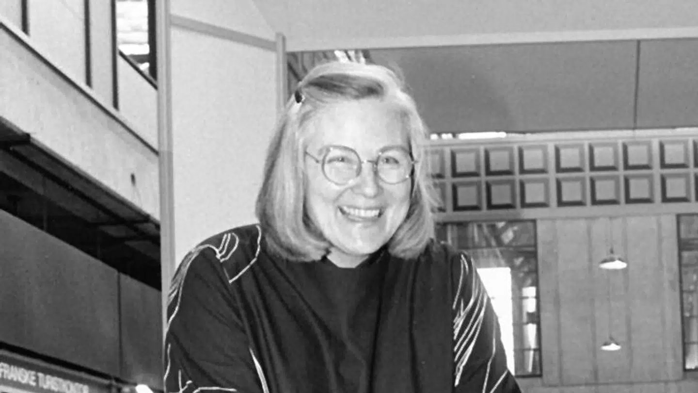 Karen von Spreckelsen er enke til danske arkitekt Johan Otto von Spreckelsen.