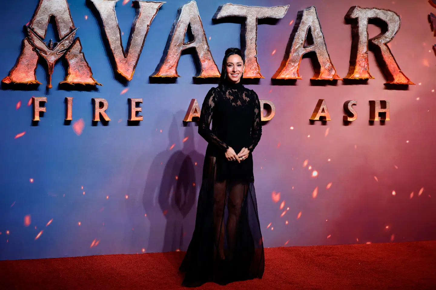 Her ses spansk-schweiske Oona Chaplin, der spiller Varang, lederen af en Na'vi-klan kaldet "Askefolket", en aggressiv vulkansk klan, i filmen.