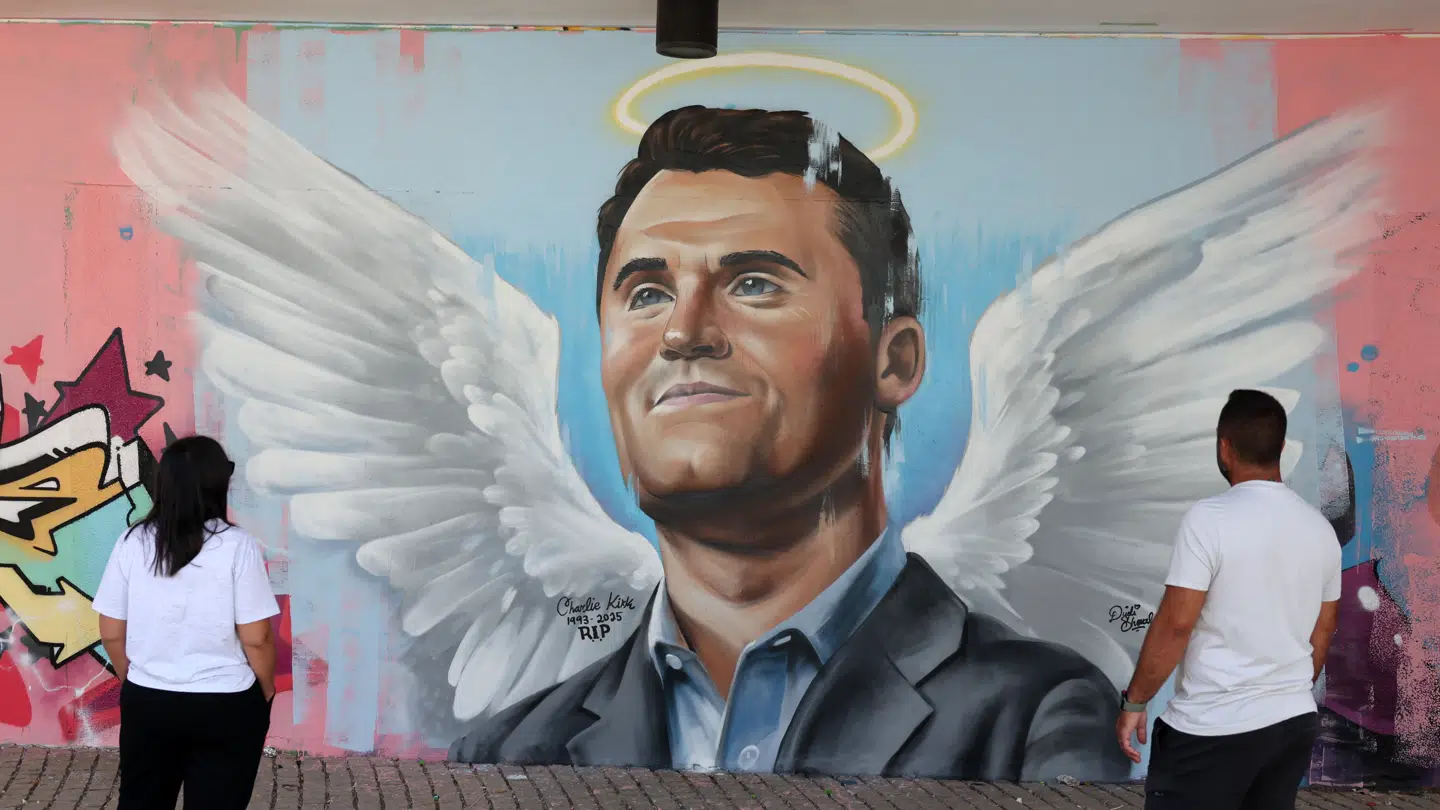 Charlie Kirk bliver fortsat mindet i USA. Specielt på højrefløjen.
